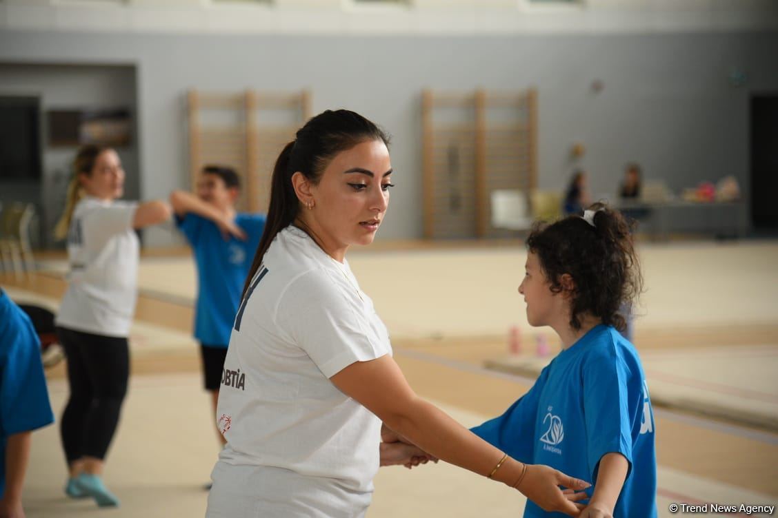 Gimnastika Federasiyasının təşkilatçılığı ilə Bakıda Xüsusi Olimpiada üzrə məşqçilik və hakimlik kursları keçirilir (FOTO)