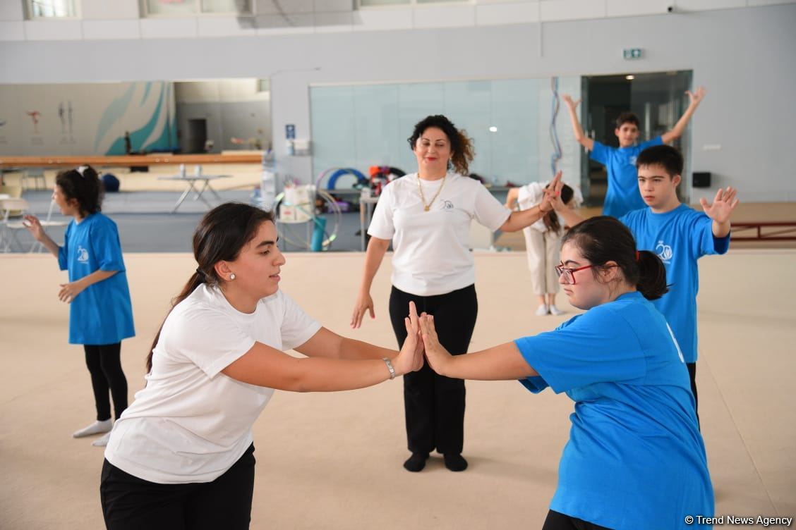 Gimnastika Federasiyasının təşkilatçılığı ilə Bakıda Xüsusi Olimpiada üzrə məşqçilik və hakimlik kursları keçirilir (FOTO)