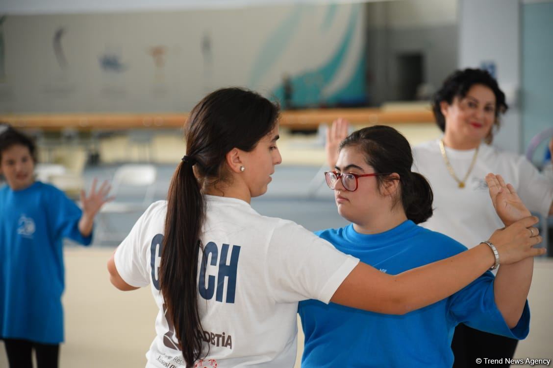 Gimnastika Federasiyasının təşkilatçılığı ilə Bakıda Xüsusi Olimpiada üzrə məşqçilik və hakimlik kursları keçirilir (FOTO)