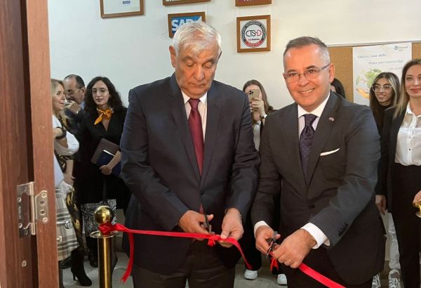 Azərbaycan Dillər Universitetində Yunan mədəniyyəti və tədqiqatı mərkəzi açılıb (FOTO)