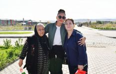 Prezident İlham Əliyev və Birinci xanım Mehriban Əliyeva Zəngilanın Ağalı kəndində sakinlərlə görüşüblər (YENİLƏNİB) (FOTO/VİDEO)