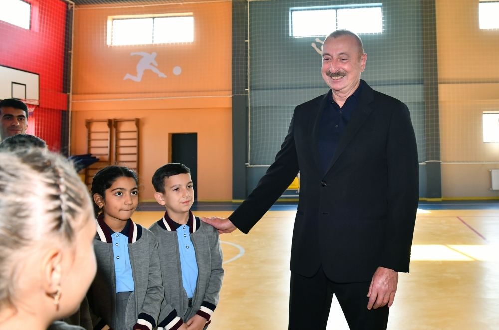 Prezident İlham Əliyev və Birinci xanım Mehriban Əliyeva Zəngilanın Ağalı kəndində sakinlərlə görüşüblər (YENİLƏNİB) (FOTO/VİDEO)