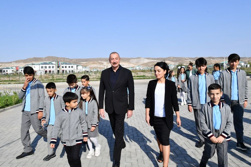 Prezident İlham Əliyev və Birinci xanım Mehriban Əliyeva Zəngilanın Ağalı kəndində sakinlərlə görüşüblər (YENİLƏNİB) (FOTO/VİDEO)
