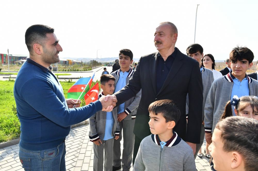 Prezident İlham Əliyev və Birinci xanım Mehriban Əliyeva Zəngilanın Ağalı kəndində sakinlərlə görüşüblər (YENİLƏNİB) (FOTO/VİDEO)