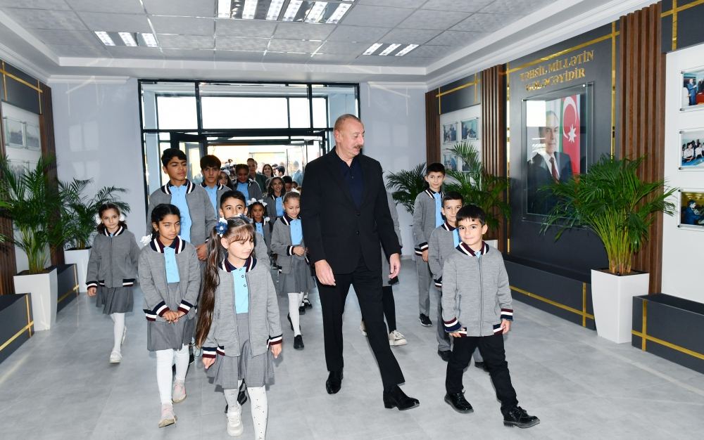 Prezident İlham Əliyev və Birinci xanım Mehriban Əliyeva Zəngilanın Ağalı kəndində sakinlərlə görüşüblər (YENİLƏNİB) (FOTO/VİDEO)