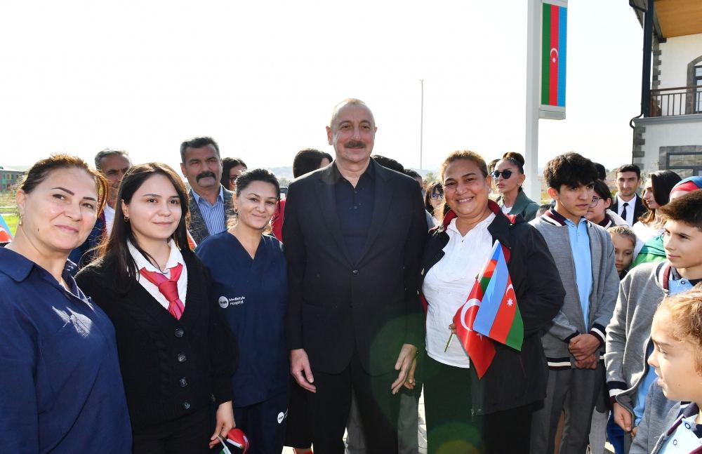 Prezident İlham Əliyev və Birinci xanım Mehriban Əliyeva Zəngilanın Ağalı kəndində sakinlərlə görüşüblər (YENİLƏNİB) (FOTO/VİDEO)