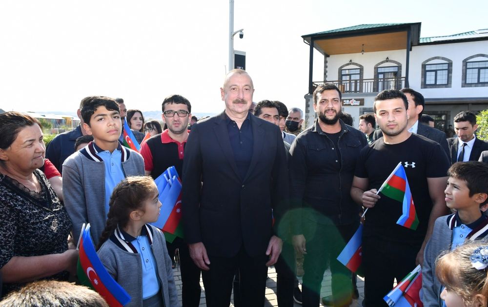 Prezident İlham Əliyev və Birinci xanım Mehriban Əliyeva Zəngilanın Ağalı kəndində sakinlərlə görüşüblər (YENİLƏNİB) (FOTO/VİDEO)
