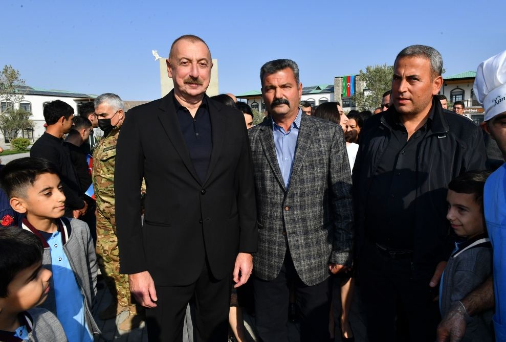 Prezident İlham Əliyev və Birinci xanım Mehriban Əliyeva Zəngilanın Ağalı kəndində sakinlərlə görüşüblər (YENİLƏNİB) (FOTO/VİDEO)