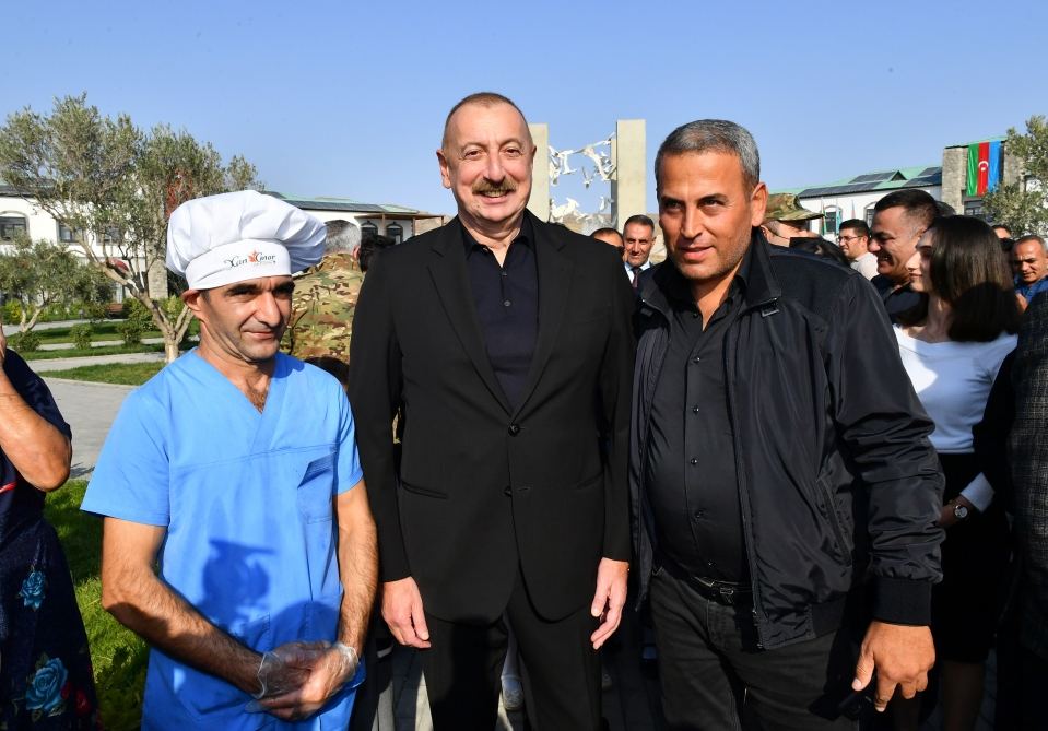 Prezident İlham Əliyev və Birinci xanım Mehriban Əliyeva Zəngilanın Ağalı kəndində sakinlərlə görüşüblər (YENİLƏNİB) (FOTO/VİDEO)