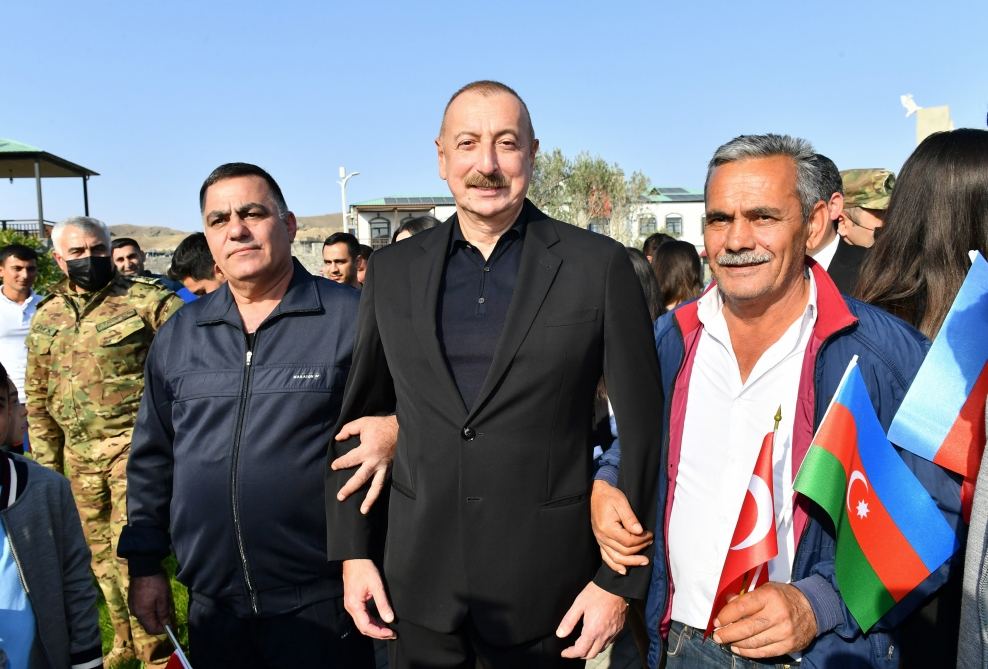 Prezident İlham Əliyev və Birinci xanım Mehriban Əliyeva Zəngilanın Ağalı kəndində sakinlərlə görüşüblər (YENİLƏNİB) (FOTO/VİDEO)