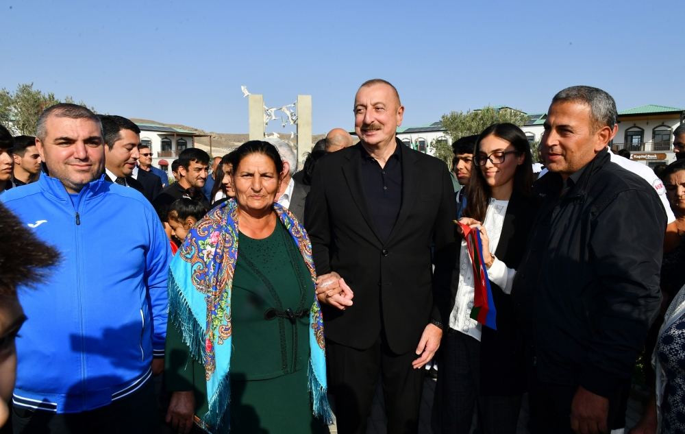 Prezident İlham Əliyev və Birinci xanım Mehriban Əliyeva Zəngilanın Ağalı kəndində sakinlərlə görüşüblər (YENİLƏNİB) (FOTO/VİDEO)