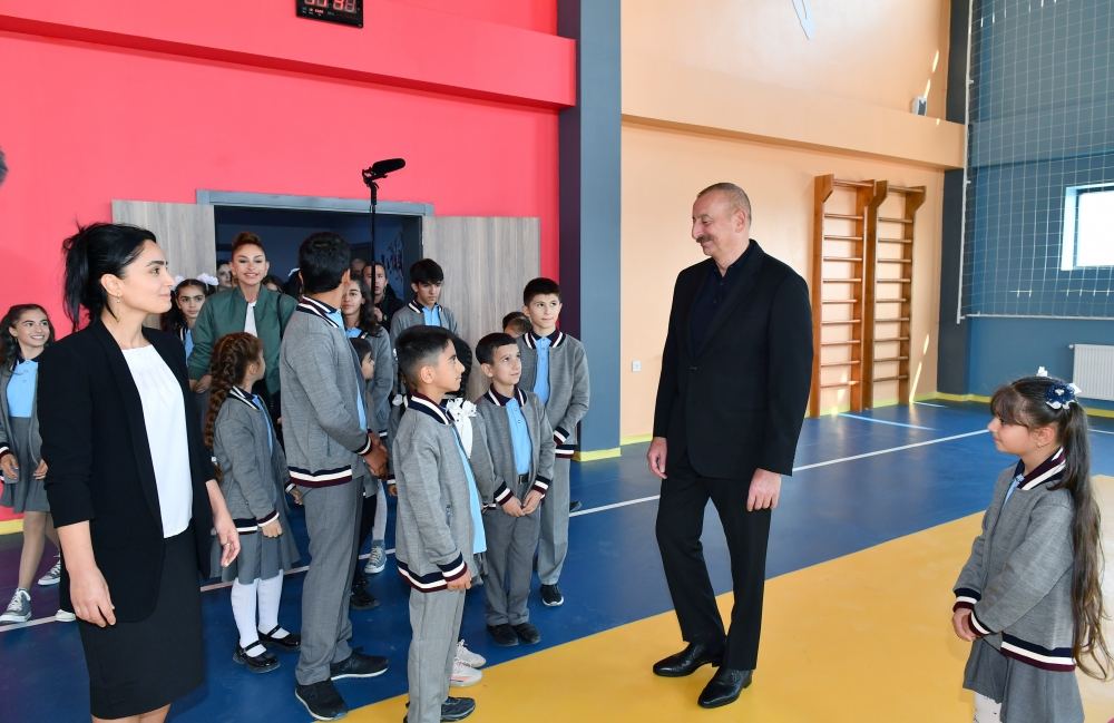 Prezident İlham Əliyev və Birinci xanım Mehriban Əliyeva Zəngilanın Ağalı kəndində sakinlərlə görüşüblər (YENİLƏNİB) (FOTO/VİDEO)
