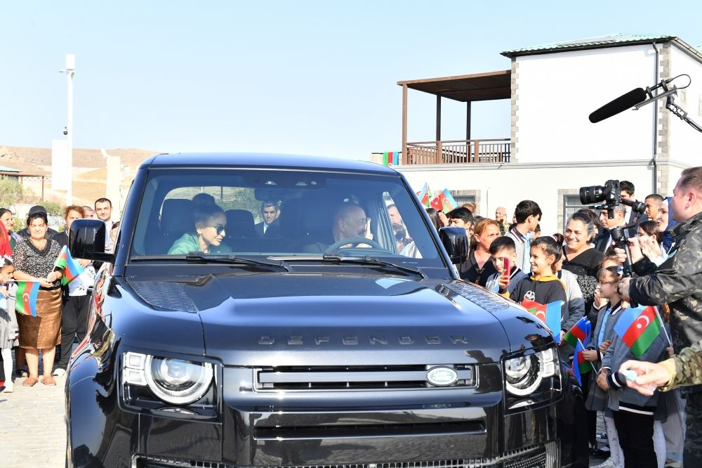 Prezident İlham Əliyev və Birinci xanım Mehriban Əliyeva Zəngilanın Ağalı kəndində sakinlərlə görüşüblər (YENİLƏNİB) (FOTO/VİDEO)