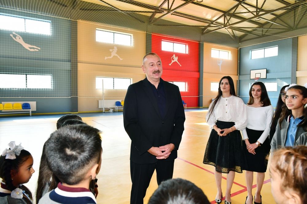 Prezident İlham Əliyev və Birinci xanım Mehriban Əliyeva Zəngilanın Ağalı kəndində sakinlərlə görüşüblər (YENİLƏNİB) (FOTO/VİDEO)