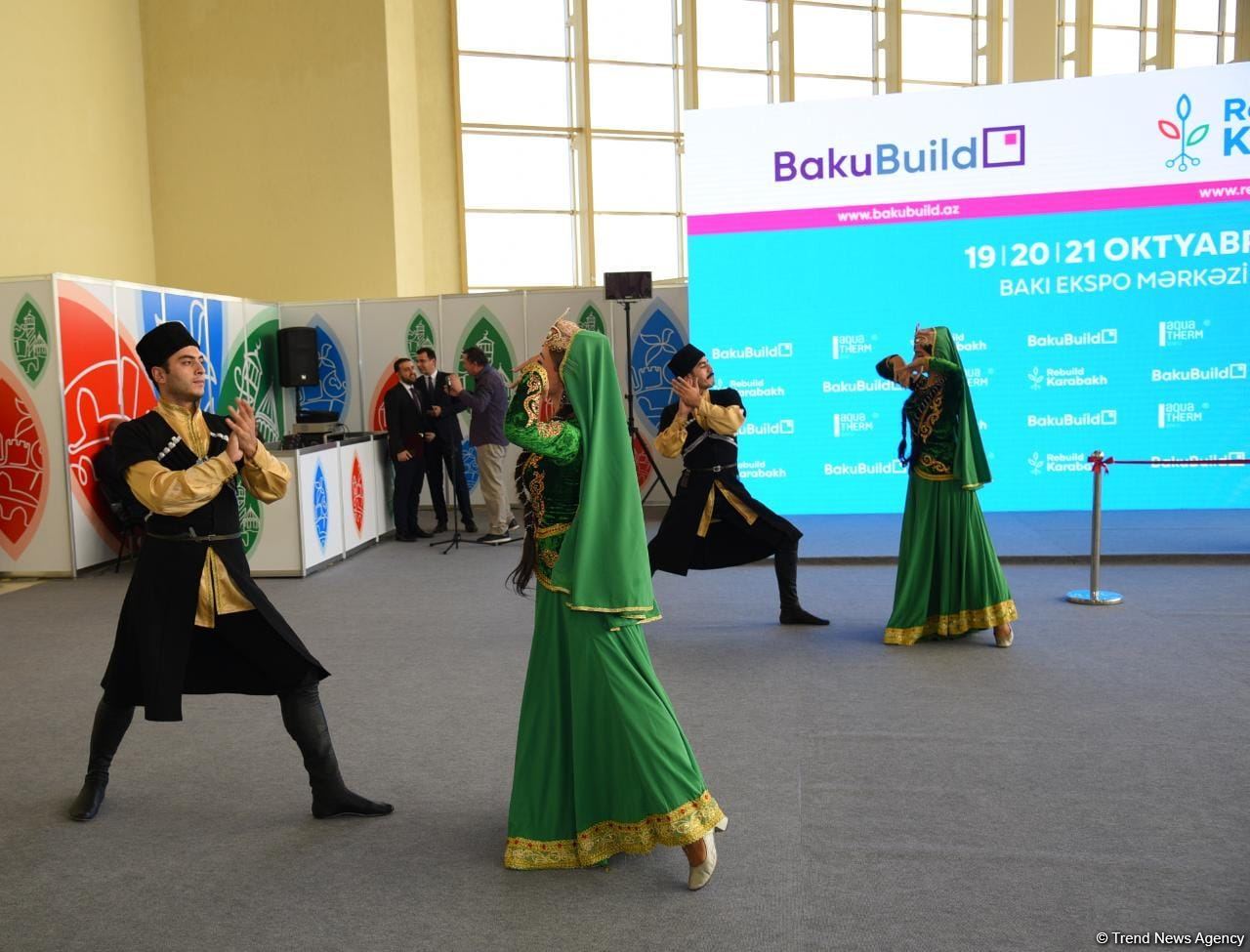 Bu gün Bakıda üç beynəlxalq sərgi işə başlayıb (FOTO)
