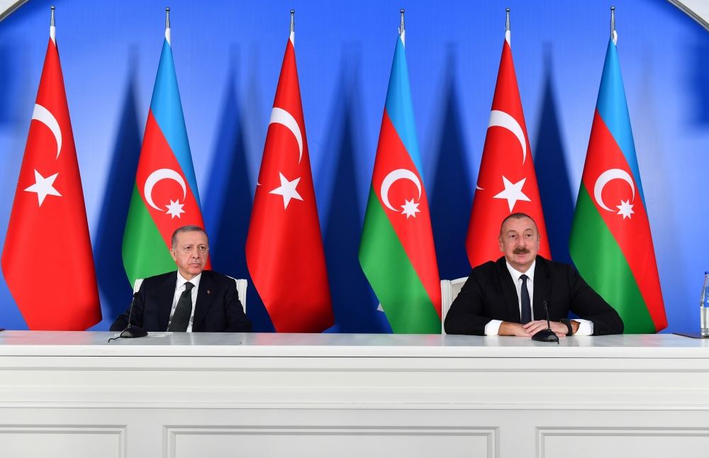 Prezident İlham Əliyev və Rəcəb Tayyib Ərdoğan Azərbaycana təzyiq göstərmək istəyənlərə yerini göstərdi