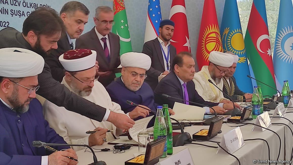 Şuşada TDT Müsəlman Dini İdarələrinin Rəhbərləri Şurasının Əsasnaməsi imzalanıb (FOTO)