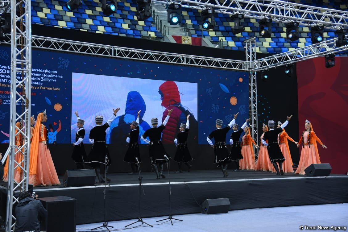 Birinci Qarabağ müharibəsində yüzminlərlə insan məcburi köçkün vəziyyətinə düşmüşdü - BMT rəsmisi (FOTO)