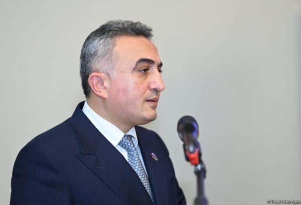 Anar Bağırov vəkillərlə bağlı nazirliyə müraciət edib