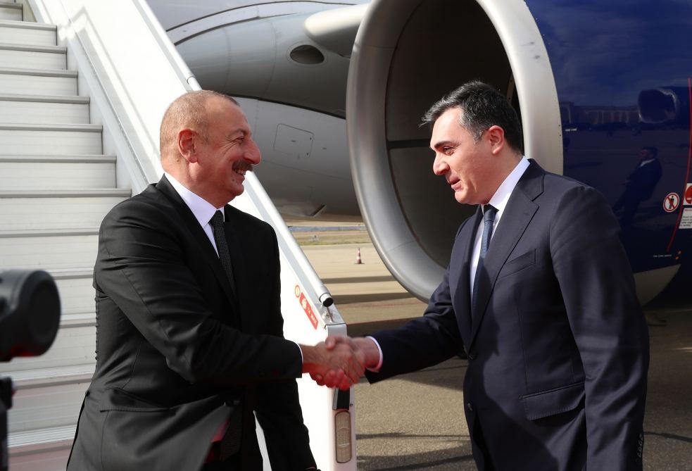 Prezident İlham Əliyev Gürcüstana işgüzar səfərə gəlib (FOTO/VİDEO)