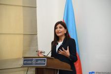 UNEC-də Azərbaycanın uğurlu inkişaf yolu ilə bağlı müzakirələr keçirilib (FOTO)