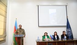 UNEC-də Azərbaycanın uğurlu inkişaf yolu ilə bağlı müzakirələr keçirilib (FOTO)