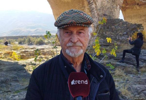 Qarabağı gəzərkən erməni vandalizminin şahidi olduq - Türkiyəli səyyah