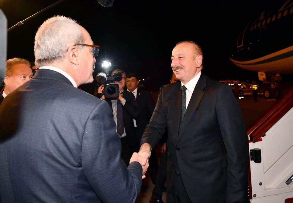 Azərbaycan Prezidenti İlham Əliyev Əlcəzairə səfərə gəlib (FOTO/VİDEO)