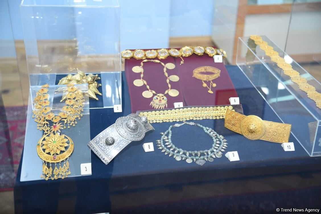 "Xarıbülbülün vətəni - Şuşa" - Qarabağ incisinin tarixi barədə sərgi (FOTO)