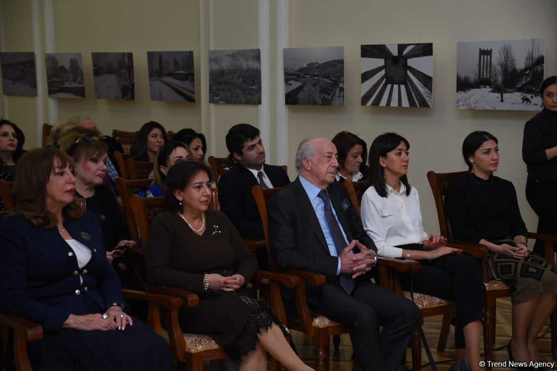 "Xarıbülbülün vətəni - Şuşa" - Qarabağ incisinin tarixi barədə sərgi (FOTO)