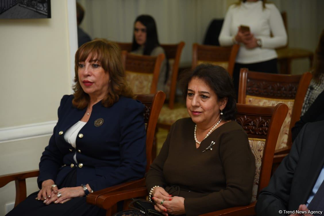 "Xarıbülbülün vətəni - Şuşa" - Qarabağ incisinin tarixi barədə sərgi (FOTO)