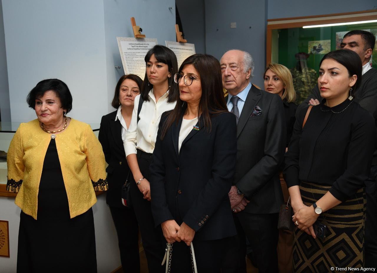 "Xarıbülbülün vətəni - Şuşa" - Qarabağ incisinin tarixi barədə sərgi (FOTO)