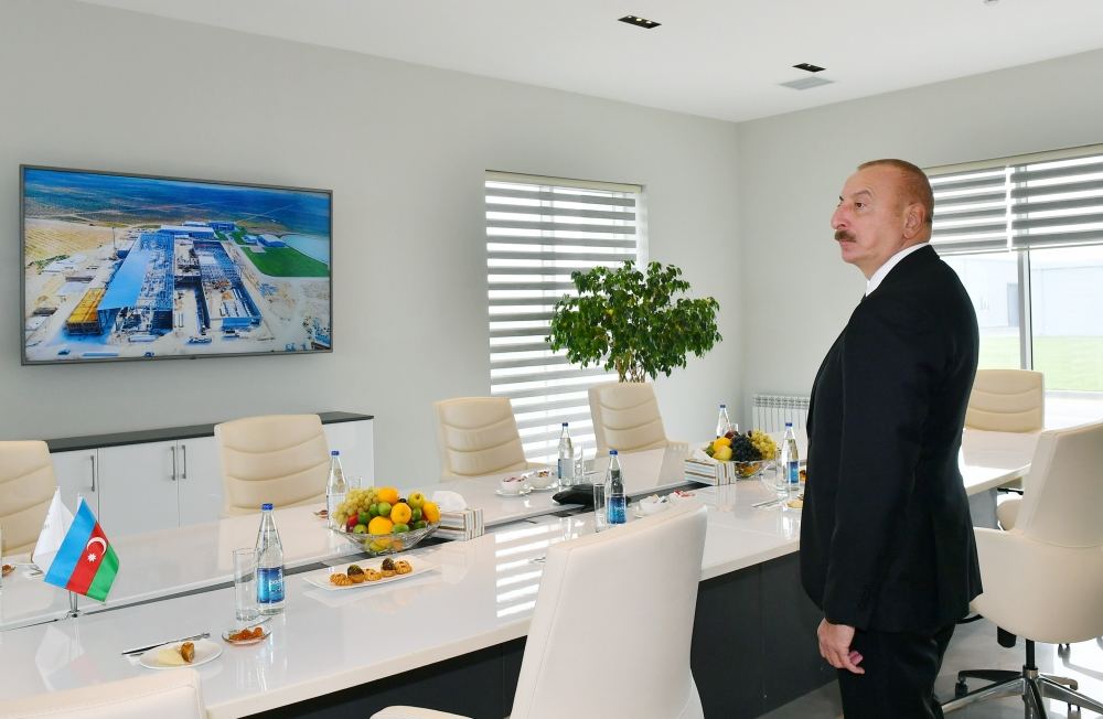 Prezident İlham Əliyev Zirə qəsəbəsində zeytun yağı və süfrəlik zeytun məhsullarının emalı zavodunun açılışında iştirak edib (FOTO/VİDEO) (YENİLƏNİB)