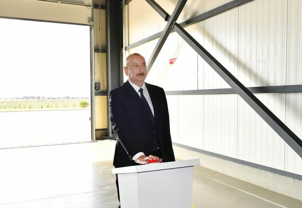 Prezident İlham Əliyev Zirə qəsəbəsində zeytun yağı və süfrəlik zeytun məhsullarının emalı zavodunun açılışında iştirak edib (FOTO/VİDEO) (YENİLƏNİB)