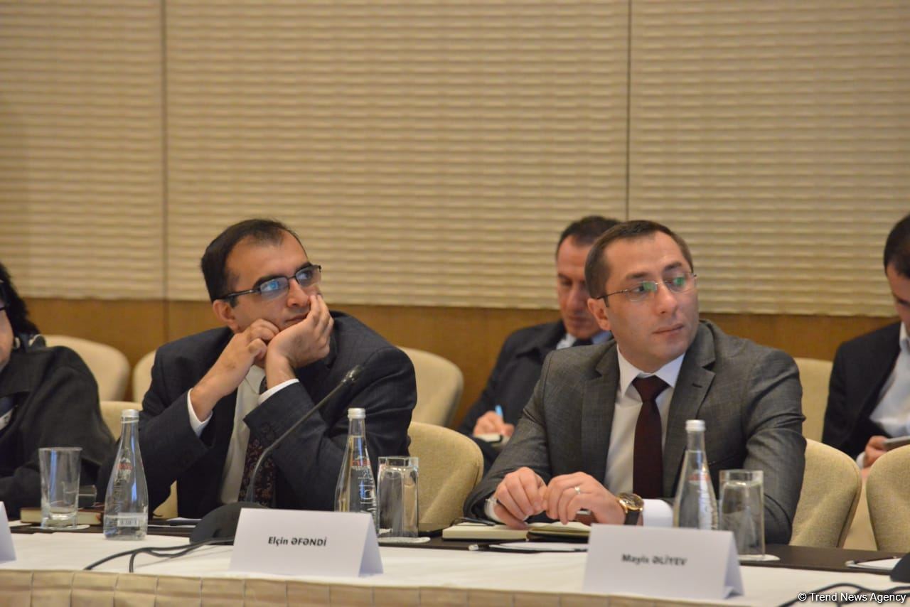Siyasi partiyalar haqqında qanun layihəsi ilə bağlı ictimai dinləmə keçirilir (FOTO)