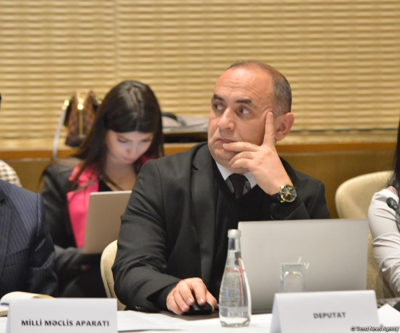 Siyasi partiyalar haqqında qanun layihəsi ilə bağlı ictimai dinləmə keçirilir (FOTO)