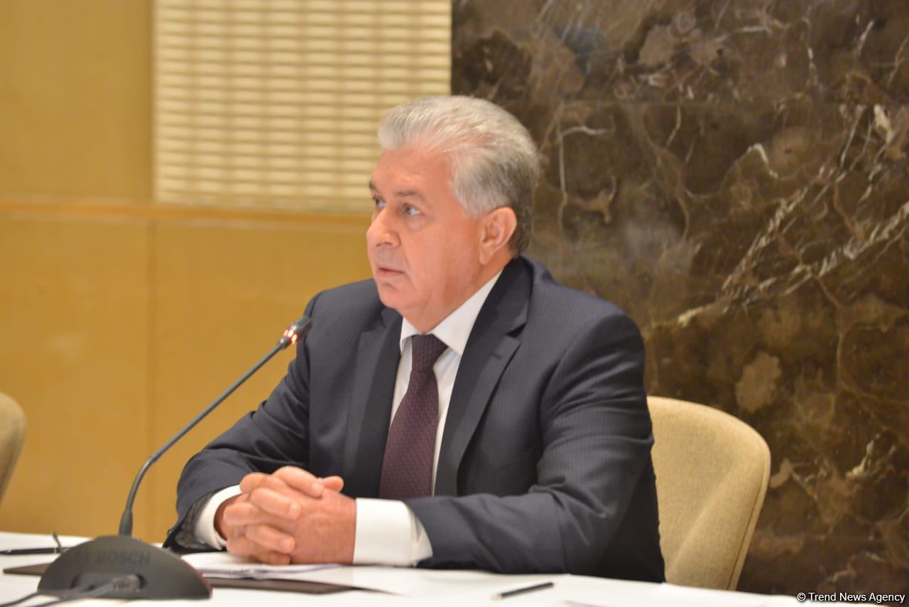 Siyasi partiyalar haqqında qanun layihəsi ilə bağlı ictimai dinləmə keçirilir (FOTO)