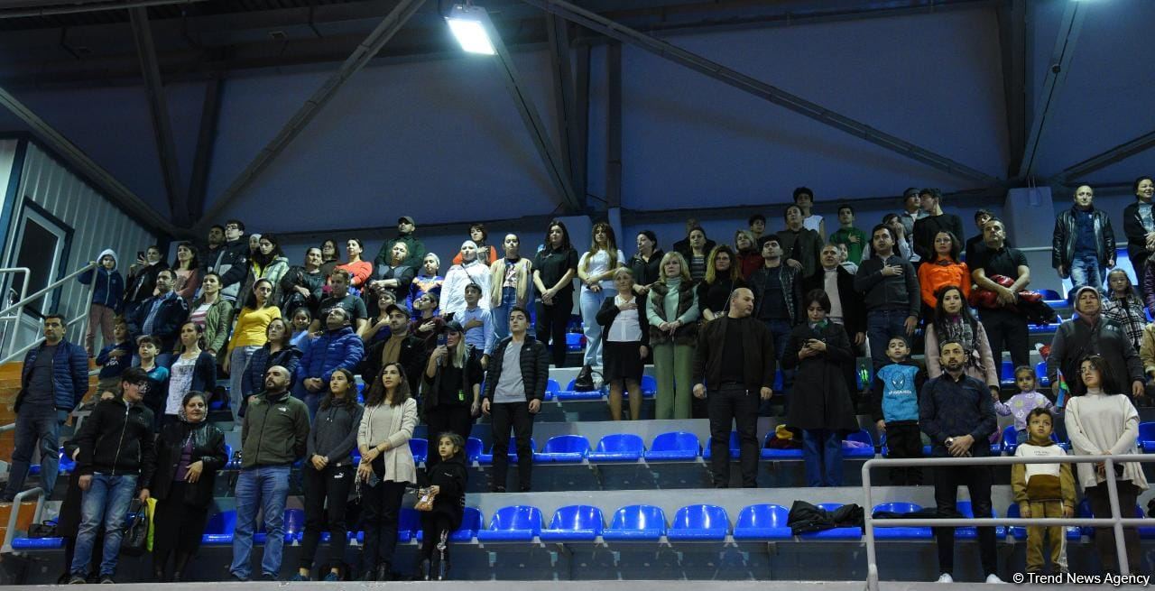 Batut gimastikası üzrə 6-cı Bakı birinciliyinin yarışlarına start verilib (FOTO)