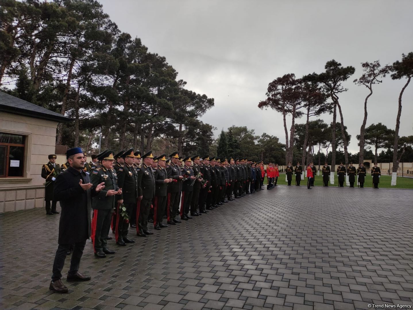 II Şəhidlər Xiyabanı ziyarət edilir (FOTO)
