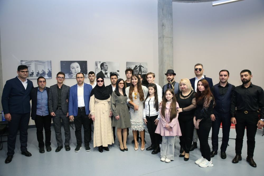 Heydər Əliyev Fondunun vitse-prezidenti Leyla Əliyeva DOST İnklüziv İnkişaf və Yaradıcılıq Mərkəzində olub (FOTO)