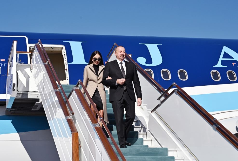 Prezident İlham Əliyev və Birinci xanım Mehriban Əliyeva Özbəkistana səfərə gəliblər (FOTO/VİDEO)