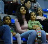 Bədii və aerobika gimnastikası üzrə birgə Bakı çempionatının ikinci günü start götürüb (FOTO)
