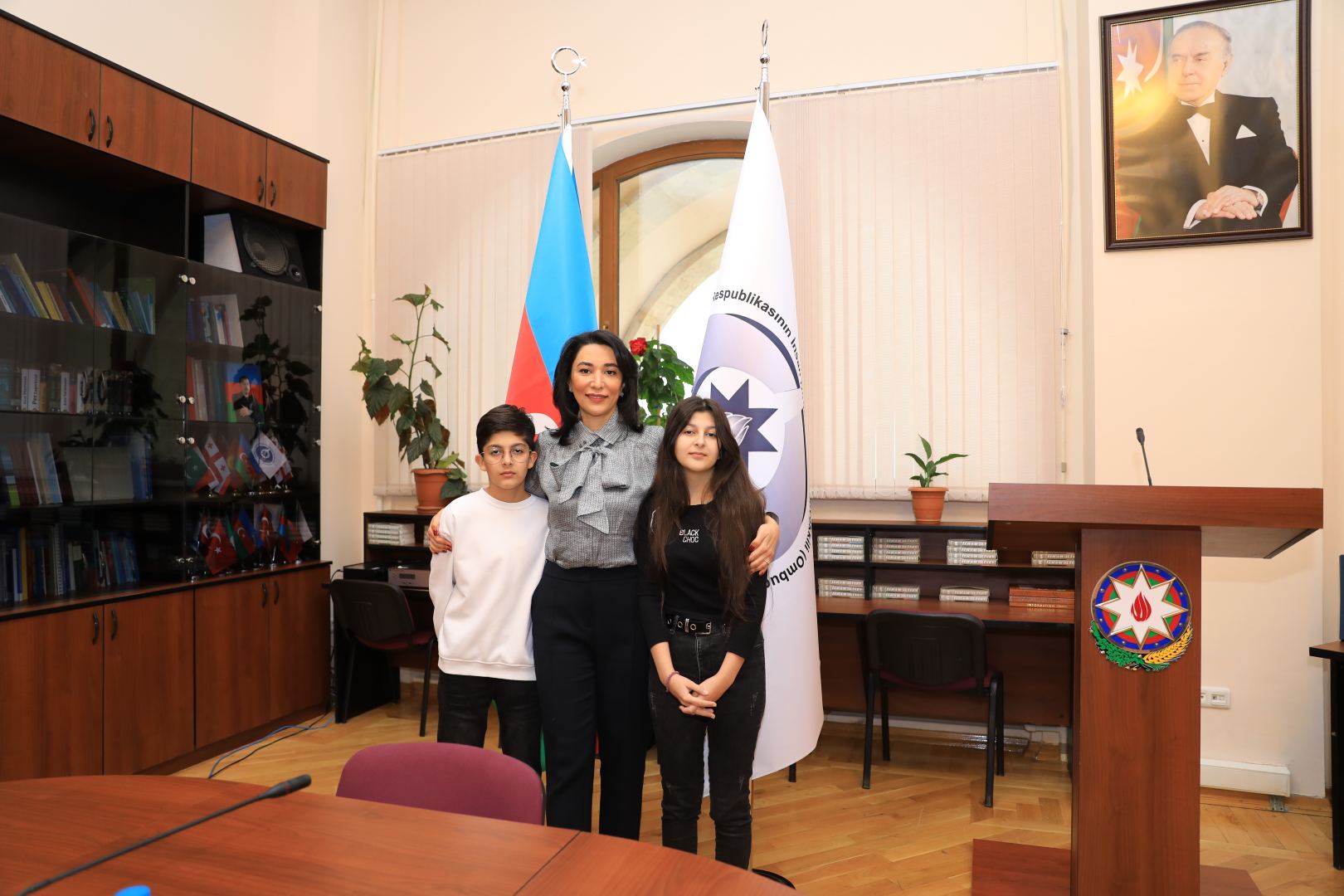 Ümumdünya Uşaqlar Günü çərçivəsində Ombudsman Aparatında görüş keçirilib (FOTO)