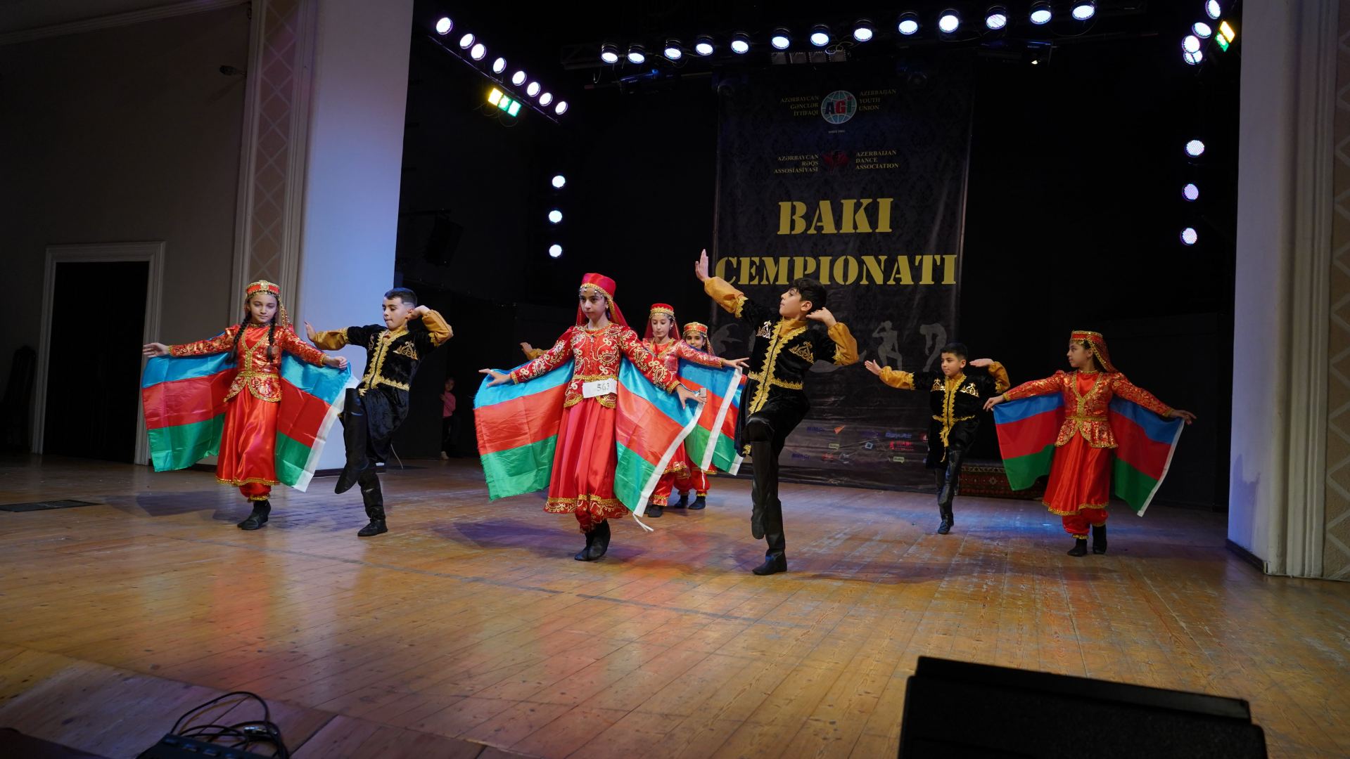 "Payız Əfsanələri" incəsənət müsabiqəsi və "Bakı Rəqs Kuboku" keçirilib (FOTO)