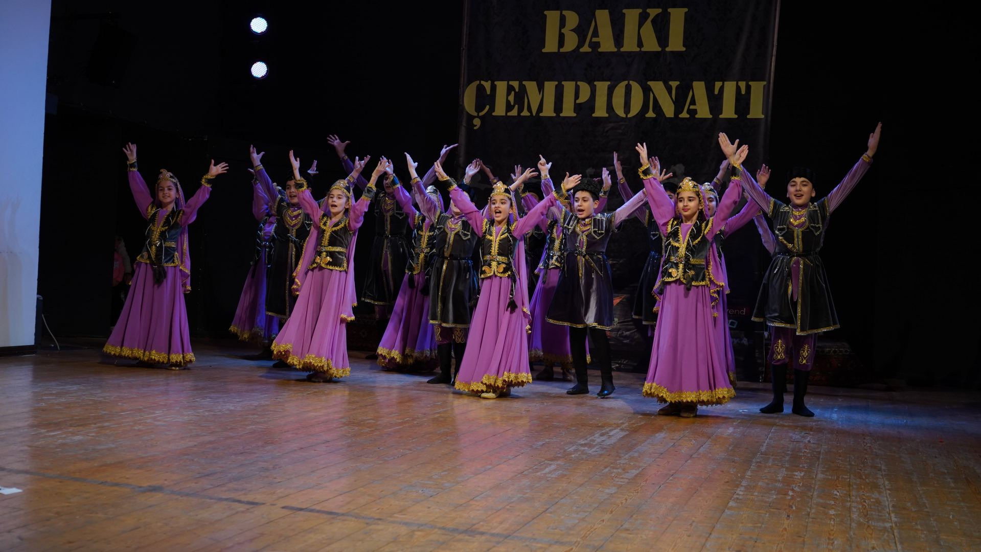 "Payız Əfsanələri" incəsənət müsabiqəsi və "Bakı Rəqs Kuboku" keçirilib (FOTO)