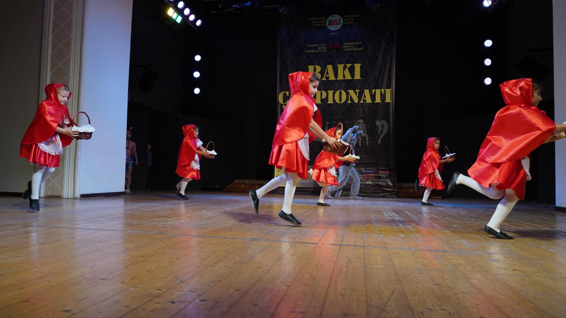 "Payız Əfsanələri" incəsənət müsabiqəsi və "Bakı Rəqs Kuboku" keçirilib (FOTO)