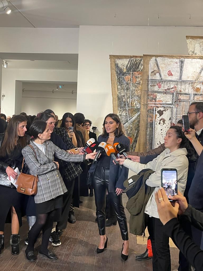 Tbilisidə tanınmış Azərbaycan rəssamı Aida Mahmudovanın “Cənnət Gözləyə Bilər” adlı sərgisi açılıb (FOTO)