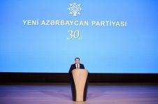 Prezident İlham Əliyev YAP-ın 30 illiyi münasibətilə keçirilən tədbirdə çıxış edib (FOTO/VİDEO) (YENİLƏNİB-3)