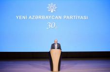 Prezident İlham Əliyev YAP-ın 30 illiyi münasibətilə keçirilən tədbirdə çıxış edib (FOTO/VİDEO) (YENİLƏNİB-3)