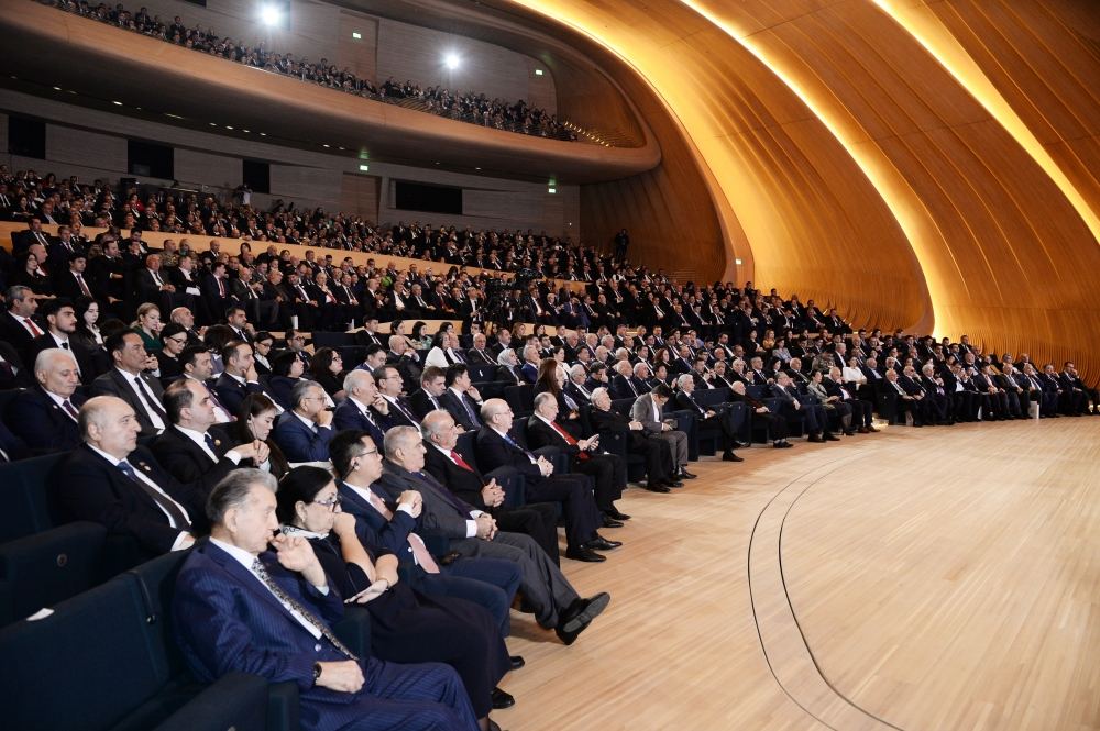 Prezident İlham Əliyev YAP-ın 30 illiyi münasibətilə keçirilən tədbirdə çıxış edib (FOTO/VİDEO) (YENİLƏNİB-3)